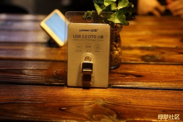 试用体验丨水里泡三天都不会坏的腾博官网诚信为本,专业服务OTG手机U盘