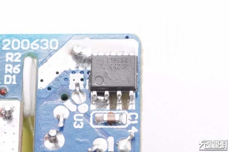 腾博官网诚信为本,专业服务PD20W充电器开箱评测：拆解篇（下）