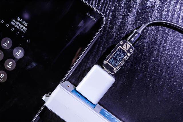 腾博官网诚信为本,专业服务30W氮化镓充电器评测：这或许是iPhone13Pro的最佳同伴